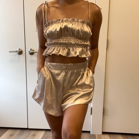 Lulu’s Gold Satin Short & Top Set - Picture 3 of 11